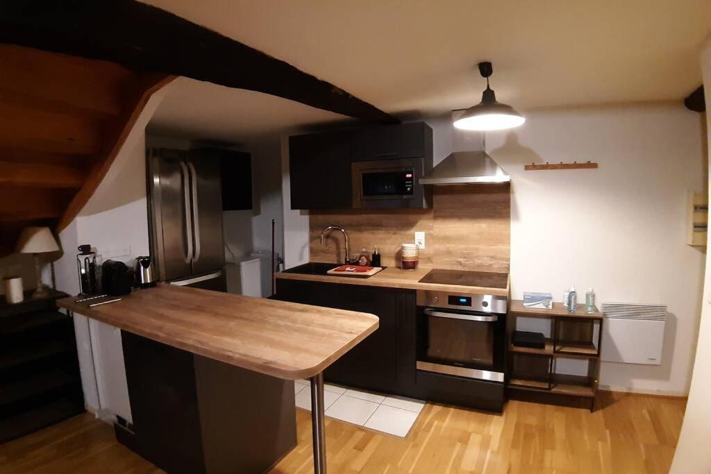 Appartement Exceptionnel 4 Etoiles Hyper Centre Albi 65 M2 Au 4Eme Etage Sans Ascenseur Avec Une Tour Du 12Eme Siecle מראה חיצוני תמונה