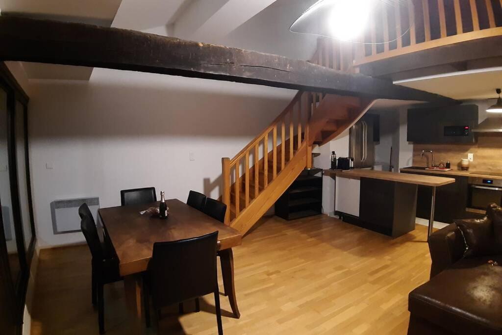 Appartement Exceptionnel 4 Etoiles Hyper Centre Albi 65 M2 Au 4Eme Etage Sans Ascenseur Avec Une Tour Du 12Eme Siecle מראה חיצוני תמונה